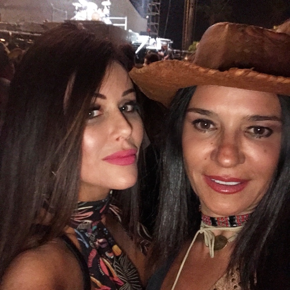 Meet your Posher, Edita